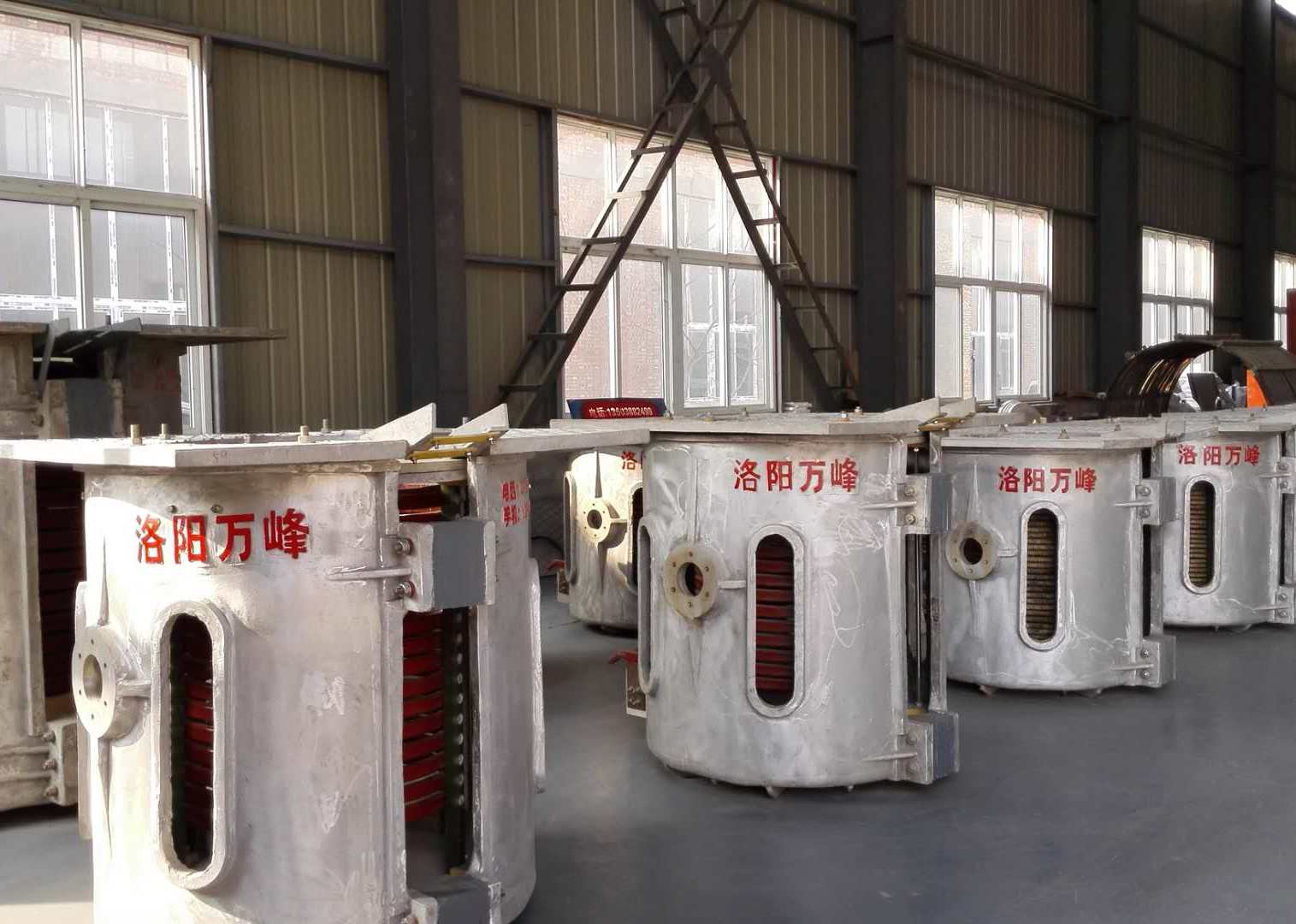 合金冶煉中頻爐如何提高爐齡？